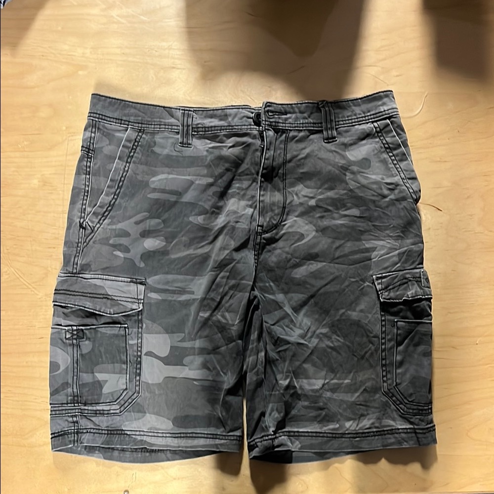 Men's Gray Camouflage Cargo Shorts